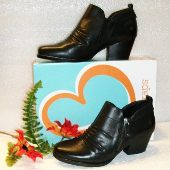 baretraps black ankle boots